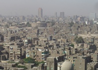 Sur l'horizon  gauche : les PYRAMIDES ! (voir grande photo)