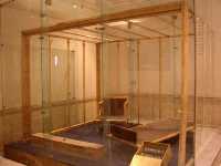 Mobilier de la reine Hetepheres (Guizeh), sous un baldaquin